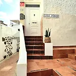 Casa Perla - Old Town Lux, Bbq & Terrace & Sea Views * Пуэрто-де-Моган